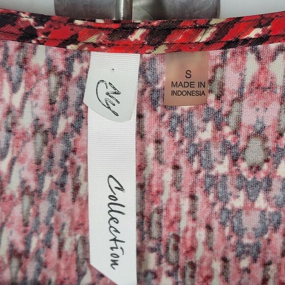 NY Collection Womens Sz S Red Geometric Cap Sleeves Blouse - Picture 7 of 11